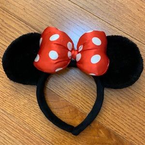 Minnie Mouse ears